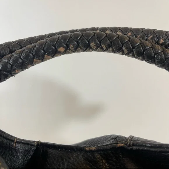 Romeo & Juliet Black Purse - Picture 8 of 10